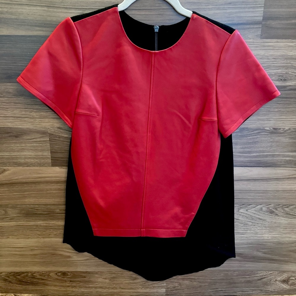 Leather Red Black Short Sleeve Pull Over Zip Funky Chic Top S